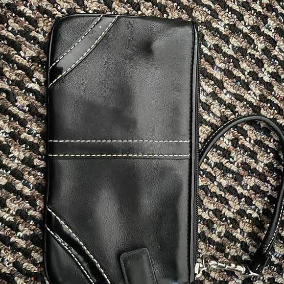 Authentic black Coach wristlet - Picture 2 of 4